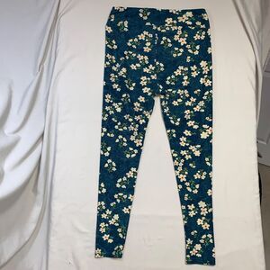LulaRoe Leggings Tall & Curvy 12-18 Floral Green Butter Soft Christmas Winter